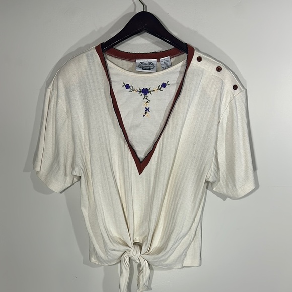 The Villager Women's Cream Top with Embroider Collar Detail Vintage Large - Picture 1 of 7